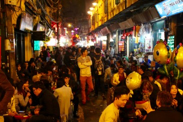Hanoi by night - C'est tous les soirs comme ça