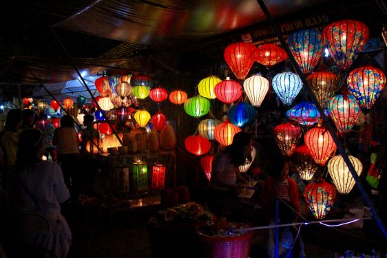 De Hué à Hoi An : tombeaux, arnaque et lampions