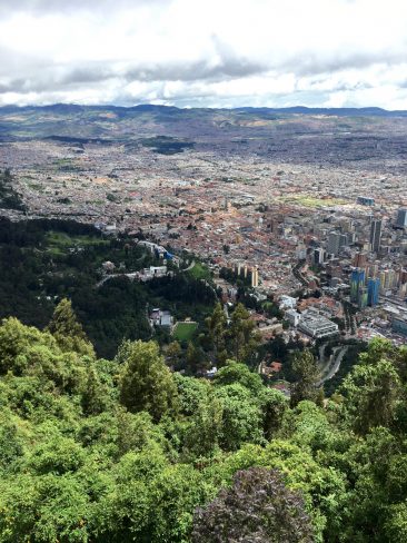 Vue sur la ville immense de Bogoa du Cerro de Monserrate